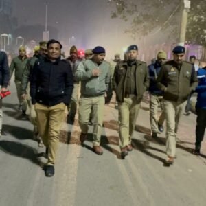 IMG 20230112 WA0146 e1673499362685 देर रात रोड़ पर निकले एसएसपी व एसपी सिटी, पुलिस फोर्स के साथ की पैदल गश्त