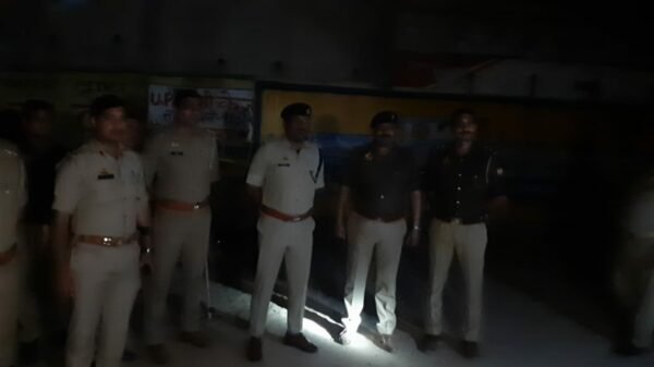 4 1 e1678017591682 Agra News: अछनेरा पुलिस ने मुठभेड़ में इनामी बदमाश को दबोचा