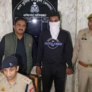 IMG 20230321 WA0056 50 हजार का इनामी अपराधी क्राइम ब्रांच पुलिस की गिरफ्त में