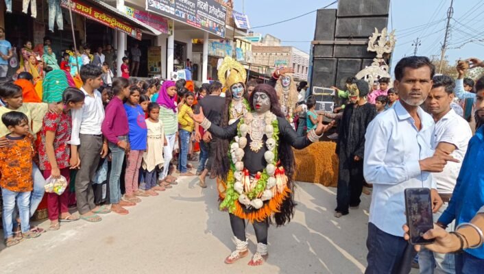 IMG 20230321 WA0586 e1679402996484 धूमधाम से निकली माता रानी की शोभायात्रा , झूमते रहे भक्त