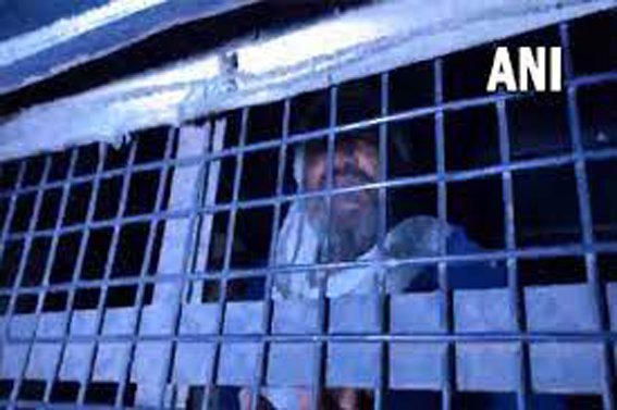 ashraf UP News : मुझे एक बड़े अफसर ने दी है धमकी, 2 हफ्ते के बाद बाहर निकलवाकर निपटा दिया जाएगा: अशरफ