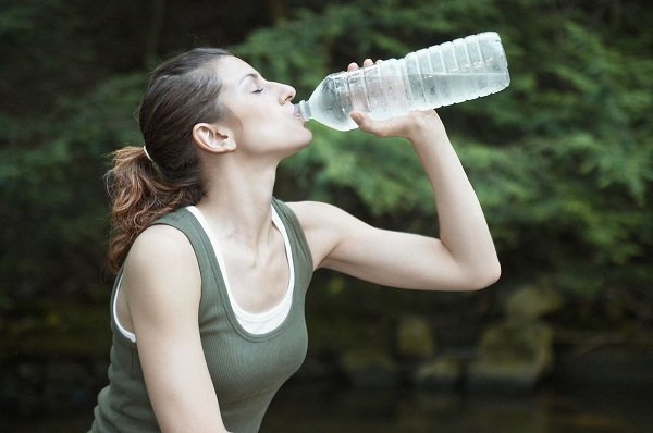 drink water सावधान...... जरुरत से ज्यादा पानी पाने से किडनी को नुकसान