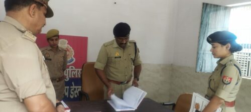 AGRA POLICE e1689437768693 डीसीपी ने किया थाने का औचक निरीक्षण