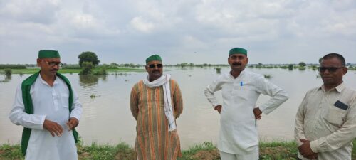 yadav e1689513253764 आगरा : किसान नेताओं ने यमुना नदी के प्रभावित गांवों का किया दौरा