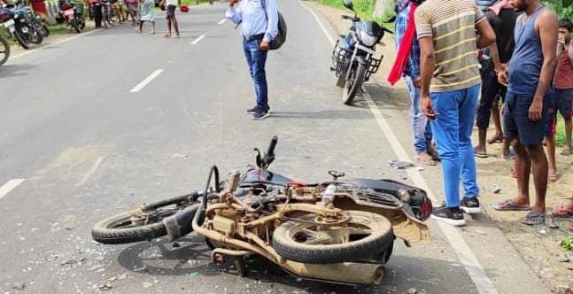 IMG 20230820 WA0507 गांव मेवली के समीप आपस मे टकराईं दो बाइक, घटना में बाइक सवार 3 लोग घायल