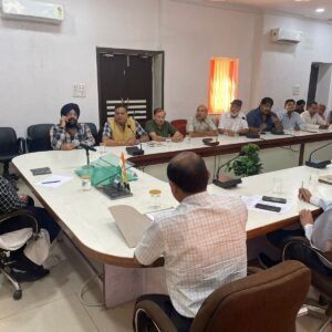 transport Agra News : प्रशासन के साथ ट्रांसपोर्ट एसोसिएशन की बैठक संपन्न