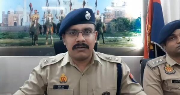 agra police e1696148691781 सिकंदरा पुलिस ने हार-जीत की बाजी लगा रहे 15 जुआरियों को पकड़ा