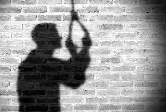 suicide आगरा के व्यापारी ने वृंदावन में फंदा लगाकर की आत्महत्या