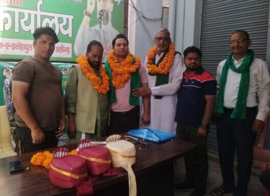 1 107 e1698576301867 आगरा में AIMIM को शाह कमाल अखाड़े वालों का समर्थन