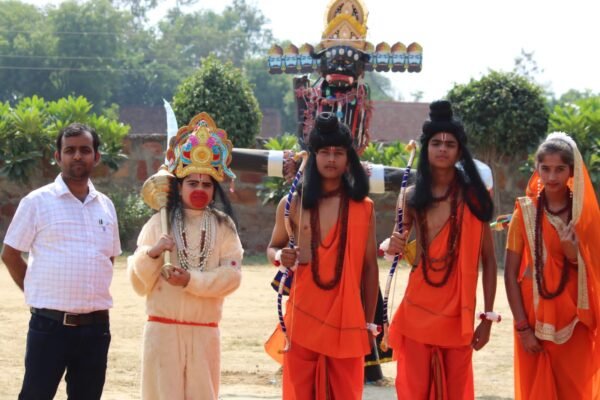3 e1698071103989 रामानुजन स्कूल में हुआ राम-रावण युध्द लीला मंचन और किया रावण पुतला दहन