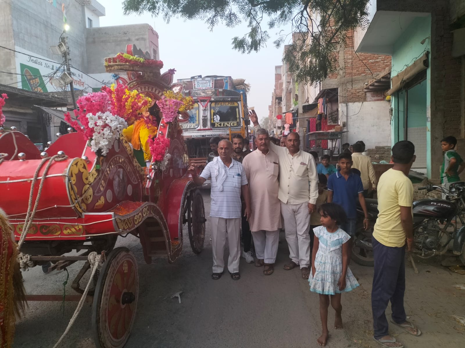 IMG 20231011 WA0611 पिनाहट में गणेश परिक्रमा के साथ शुरू हुई कस्बे की ऐतिहासिक रामलीला