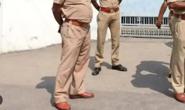 police फौजी के घर में हुई चोरी के डेढ़ महीने बाद भी किरावली पुलिस बेसुराग
