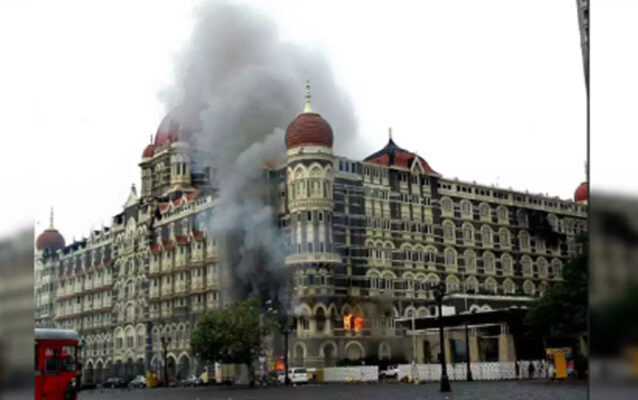 mumbai attack e1700969987897 26/11 Attack: नाव से मुंबई आए आतंकी, शहर पहुंचते ही बिछाने लगे लाशें; पढ़ें मुंबई हमले की न भूलने वाली दास्तां