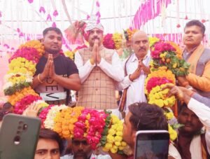 IMG 20231202 WA0339 जगनेर क्षेत्र में पिनाहट के पूर्व ब्लॉक प्रमुख भाजपा नेता सुग्रीव सिंह चौहान का हुआ भव्य स्वागत