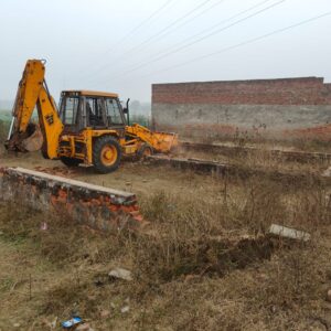 1 205 एडीए ने ताजगंज वार्ड में अवैध निर्माणों पर की कार्रवाई, 10 बीघा में बनी कॉलोनी ध्वस्त