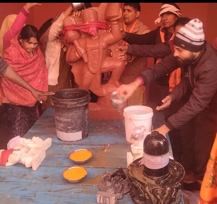 IMG 20240122 WA0883 राम मंदिर प्राण प्रतिष्ठा के अवसर पर लोकमन बाबा हनुमान मंदिर का उद्घाटन