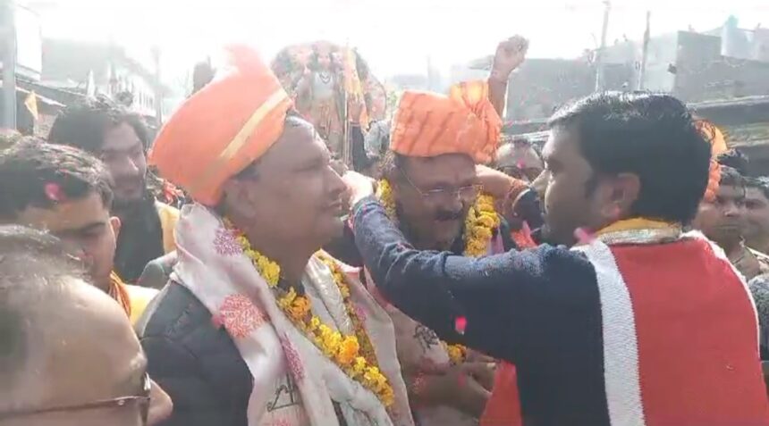 IMG 20240121 195545 कस्बे के श्रीराम स्वीट्स पर हुआ श्रीराम यात्रा का भव्य स्वागत