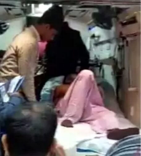 officer injured सत्ता के गुरुर में नेता का सपूत: अफसर को पीट किया लहूलुहान, ये है पूरा मामला