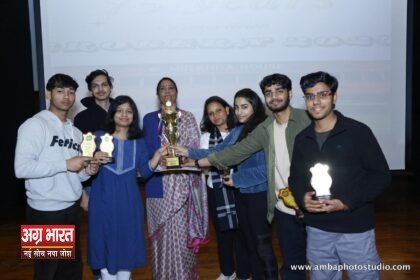 WhatsApp Image 2024 02 19 at 6.09.20 PM शतरंज खिलाड़ी नारायण चौहान ने जीती दिल्ली विश्वविद्यालय शतरंज प्रतियोगिता, जन प्रतिनिधियो व क्षेत्र के संभ्रांत व्यक्तियों ने नारायण को दी बधाइयां