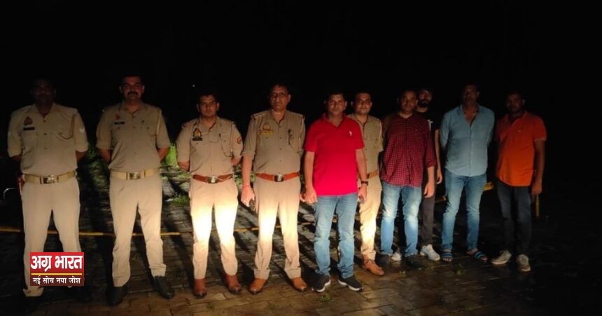 1 30 बेखौफः एक रात में दो बार पुलिस से भिड़े बदमाश, तीन को लगी पुलिस की गोली, पांच गिरफ्तार