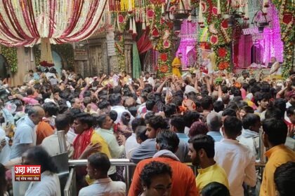 18 uphmathura 01 बांकेबिहारी मंदिर में भीड़भाड़ का कहर, वृद्ध श्रद्धालु की मौत