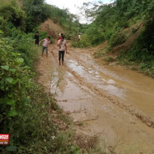 1 93 e1726844950963 यमुना के कटाव से सड़क धंसी, ग्रामीणों का जनजीवन अस्त-व्यस्त#AgraNews