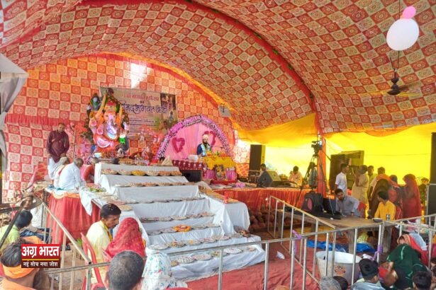 2 21 श्रीमद्भागवत कथा में गोवर्धन पूजा का प्रसंग, 56 भोग अर्पित किए गए