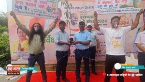 3 16 "The Tree Man of Agra: A Voice for Environmental Conservation", ट्री मैन का आगरा में जलवायु परिवर्तन के खिलाफ आंदोलन