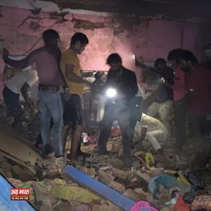 Firojabad Factory Blast फिरोजाबाद: पटाखा फैक्ट्री में भयानक विस्फोट, मकान ढहे; एक की मौत, तीन घायल