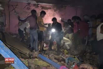 Firojabad Factory Blast फिरोजाबाद: पटाखा फैक्ट्री में भयानक विस्फोट, मकान ढहे; एक की मौत, तीन घायल