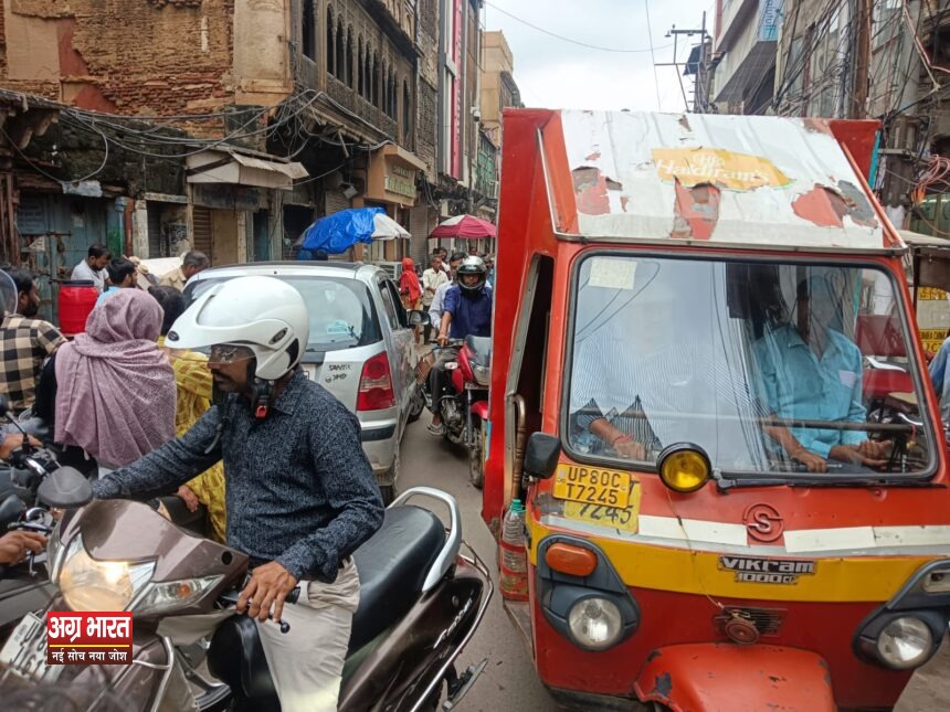 IMG 20240919 WA0020 आगरा: त्योहारी सीजन से पहले फुआरा और कश्मीरी बाजार में यातायात व्यवस्था सुधारने की जरूरत