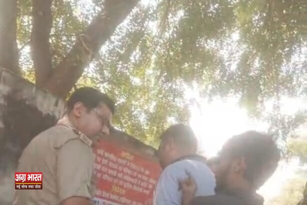 IMG 20241030 WA0272 आतिशबाजी के गोदाम से मुफ्त में माल लेते नजर आए पुलिसकर्मी, वीडियो वायरल