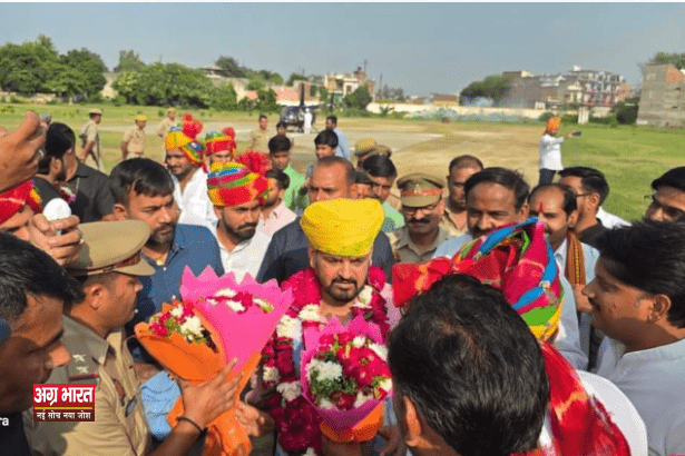 etah brij bhushan क्षत्रिय महासम्मेलन में उमड़ी हजारों की भीड़, एकता का जुलूस निकाला