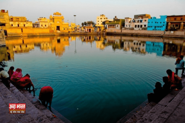 kund अहोई अष्टमीः संतान सुख की आस में आधी रात को ब्रज के इस कुंड में डुबकी लगाते हैं दंपति, राधा कुंड में स्नान करने से होती है संतान की प्राप्ति