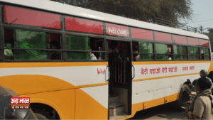 bus यातायात माह में भी नियमों की अनदेखी: एटा-अलीगंज मार्ग पर फर्राटा भरती डग्गेमार बसें