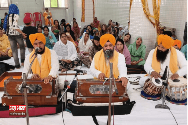 gurudwara गुरु नानक देव के प्रकाश उत्सव पर गुरुद्वारा श्री कलगीधर सदर बाजार में अमृत वर्षा