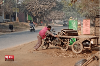 rikshaw 1 यातायात के लिए खतरा बना मोटरसाइकिल नुमा रिक्शा, प्रशासन को सख्त कदम उठाने की आवश्यकता