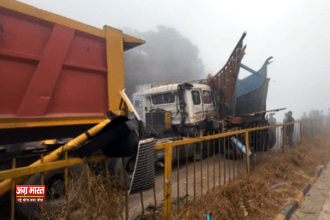 truck accident ग्वालियर हाईवे पर ट्रक की टक्कर से हुआ भीषण हादसा, एक ट्रक दो भागों में बंटा, कोहरे में बढ़ी मुश्किलें