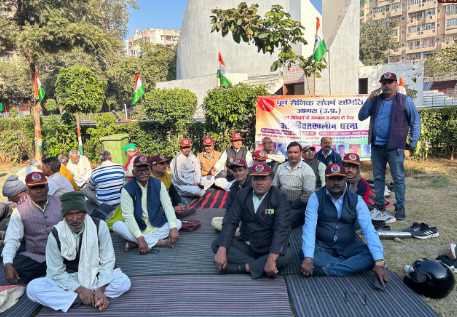 purv sanik शहीद स्मारक पर गूंजी सैनिकों की आवाज: सैनिकों की आवाज दबाने नहीं देंगे, पांच सूत्रीय मांगों को लेकर धरना