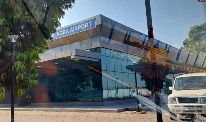 agra airport e1737697717609 आगरा में सिविल एयरपोर्ट की लाऊंज शीघ्र फंक्शनल करवाई जाए, सिविल सोसायटी का जोरदार प्रयास