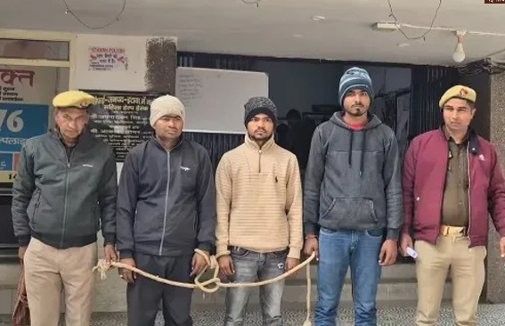 etawah police इटावा पुलिस की सफलता: मोटरसाइकिल चोरी का खुलासा, तीन चोर गिरफ्तार