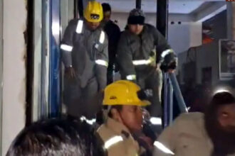 lift लिफ्ट में फंसकर 16 साल के किशोर की मौत, बिल्डिंग स्टाफ ने पुलिस से छिपाई घटना