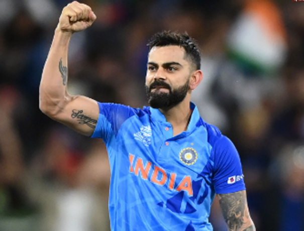 virat kohli 1 विराट कोहली के फैंस ने तोड़ी सारी हदें, टीम इंडिया को टी20 वर्ल्ड कप जिताने वाले तक को नहीं छोड़ा