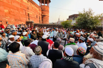 4 4 फतेहपुर सीकरी में बाले मियां के उर्स में अदा की गई रस्म, सूफी संतों की एकता की भावना पर जोर